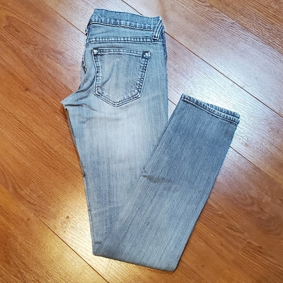 2/$20 Old Navy Grey 'The Diva' Jeans - Picture 2 of 5